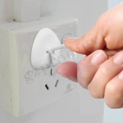 Trzypinowa, wytrzymała osłona wtyczki zabezpieczającej dla dzieci typu brytyjskiego dla ochrony elektrycznej
