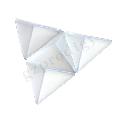 Odpinana plastikowa osłona krawędzi z PVC 33x33x20mm do narożnika stołu