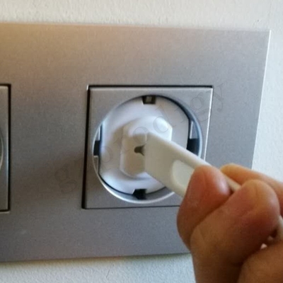 2-pinowa Palstic EU Standard Elektryczna osłona wtyczki zabezpieczającej przed dziećmi dla ochrony